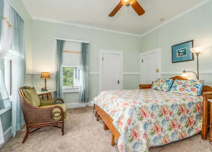 Old Hawaiian Bed And Breakfast